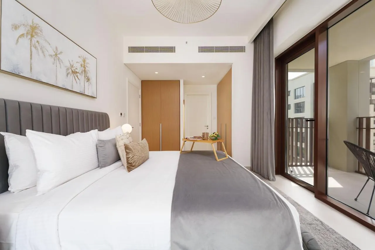 Maison Privee - Alluring Modern Apt In Dubai Creek Beach