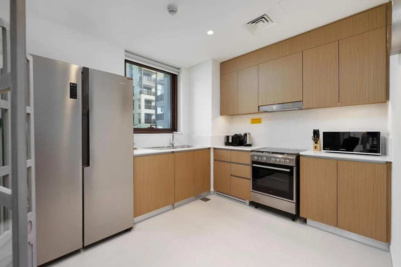 Maison Privee - Alluring Modern Apt In Dubai Creek Beach 0*,