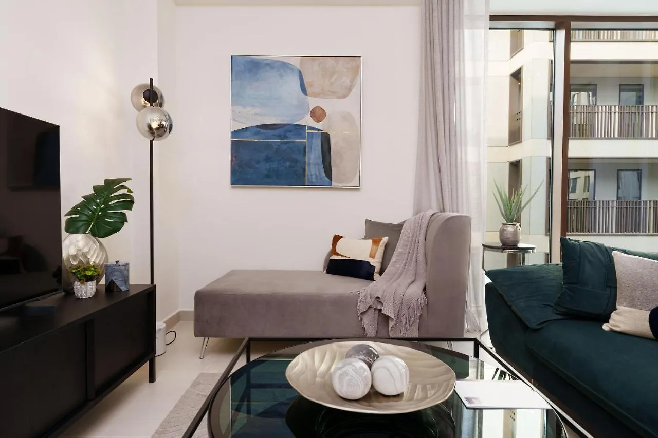 Maison Privee - Alluring Modern Apt In Dubai Creek Beach Apartment