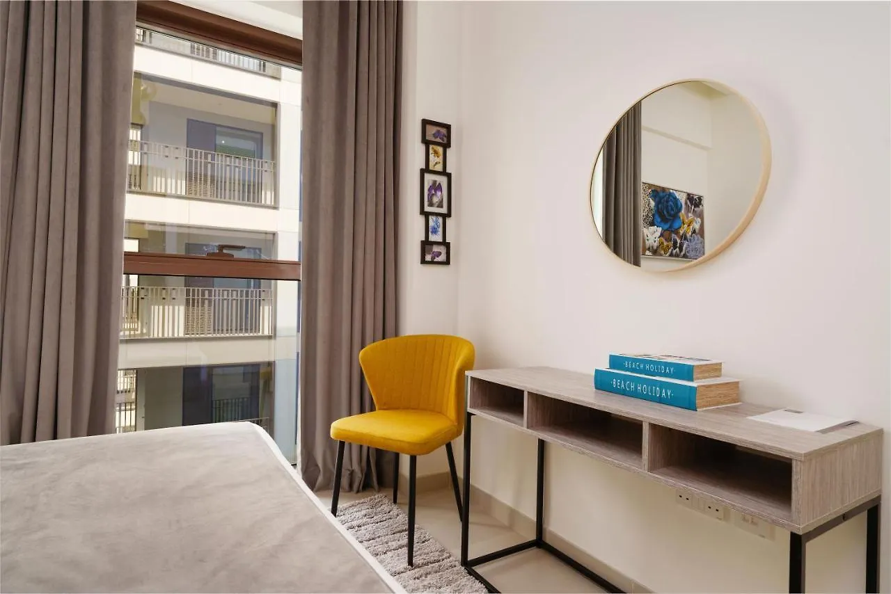 Maison Privee - Alluring Modern Apt In Dubai Creek Beach Apartment